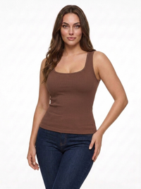 Formgebendes Tanktop mit quadratischem Ausschnitt und Shaping-Effekt